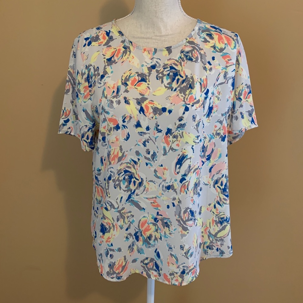 Alice Blue Stitch Fix Medium Gray Floral Blouse